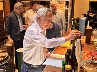 蔵元たちの試飲風景