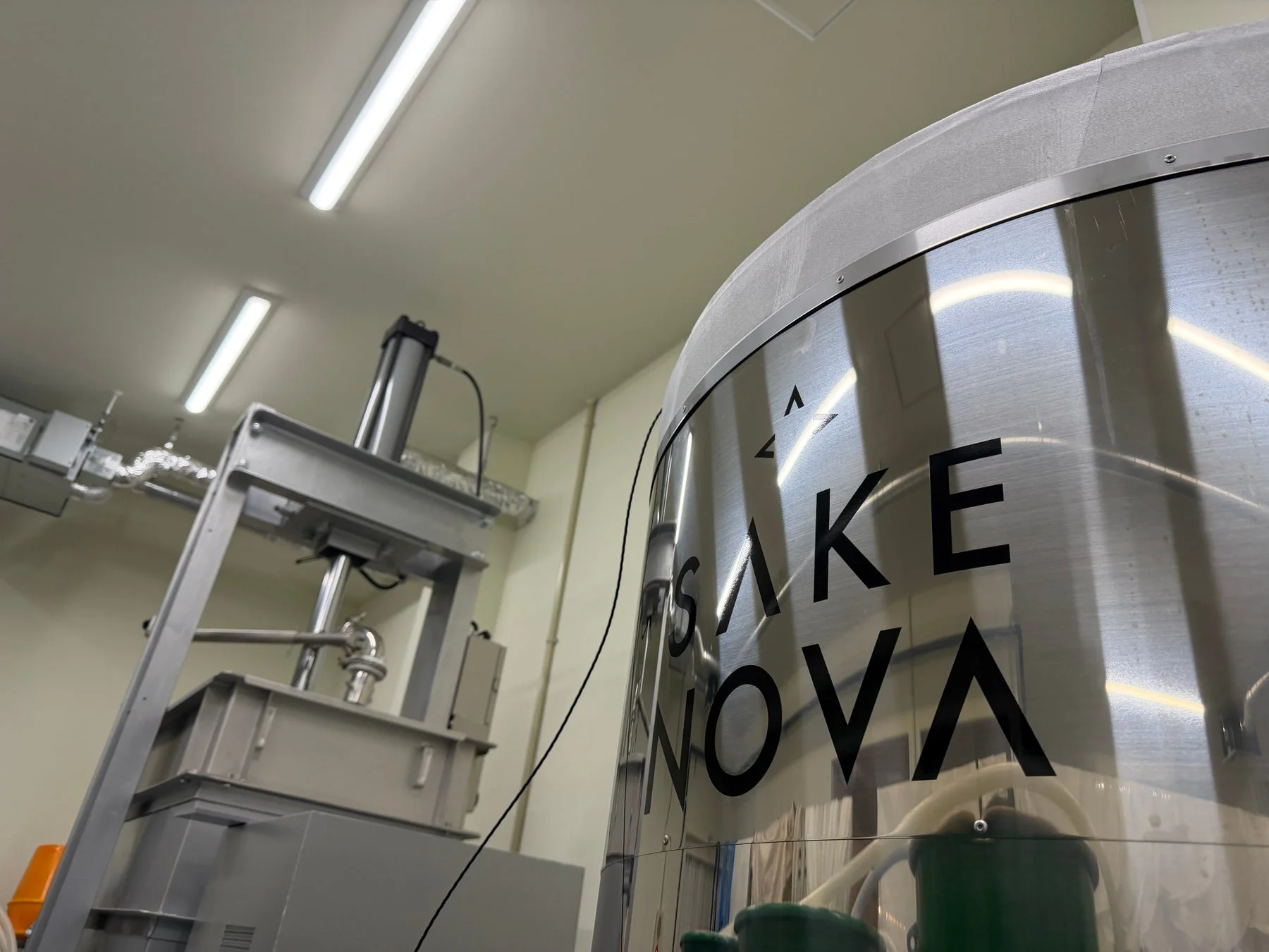 SAKENOVA BREWERYの醸造設備