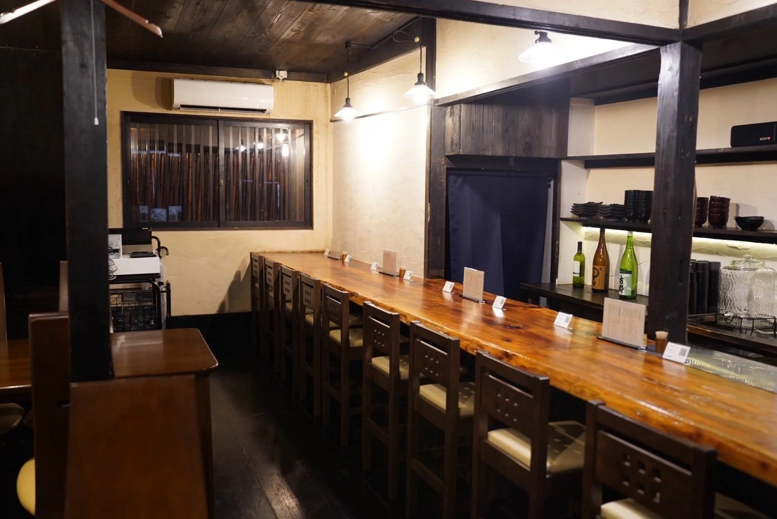 店内カウンター席