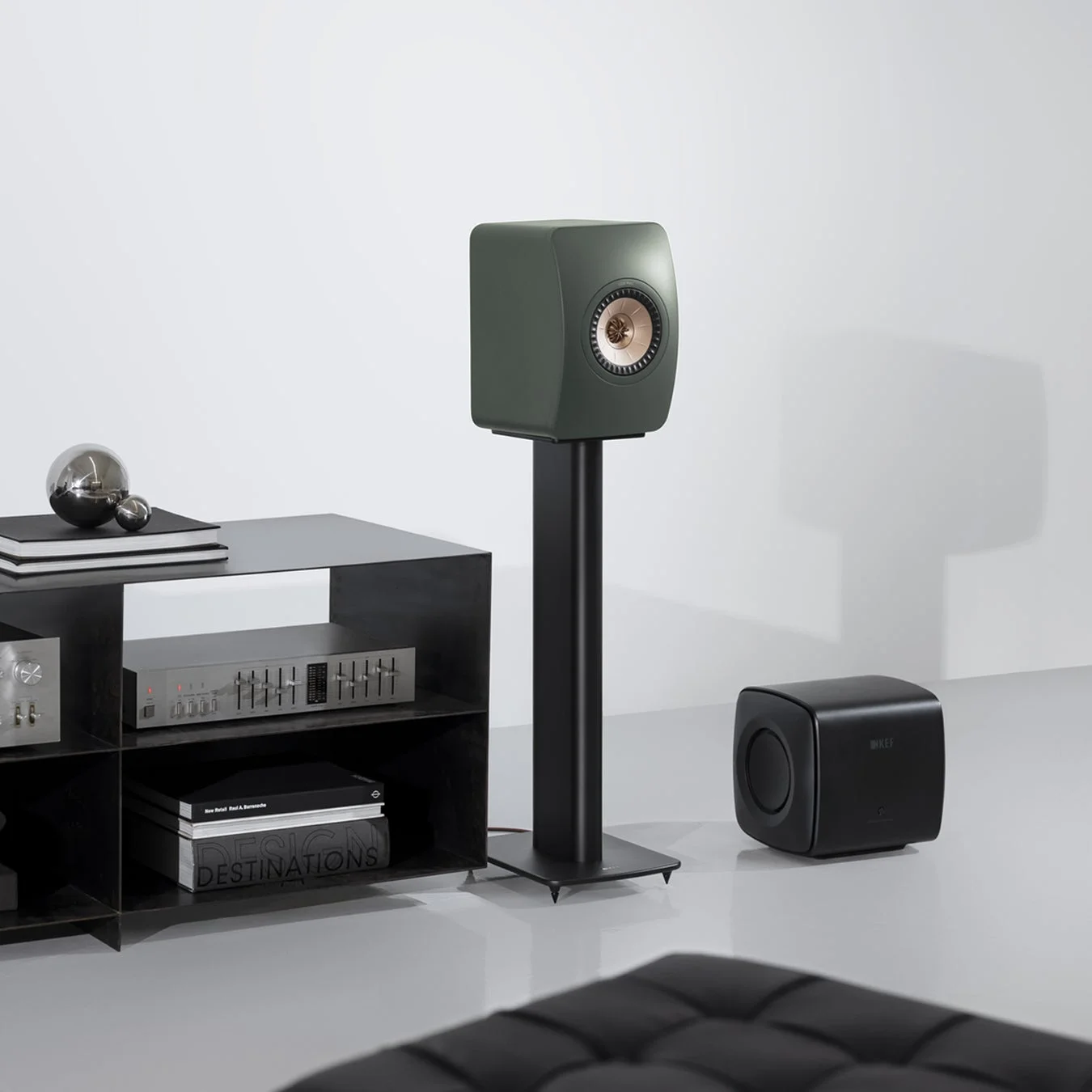 KEFスピーカーとサブウーファー