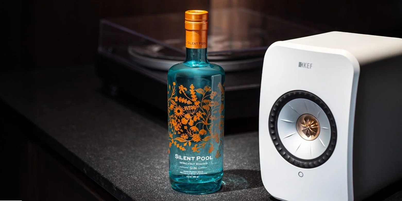 サイレントプール ジンとKEFスピーカー