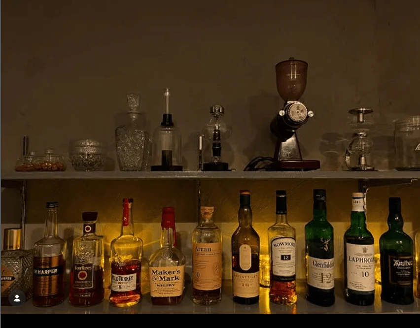様々なウイスキーボトル