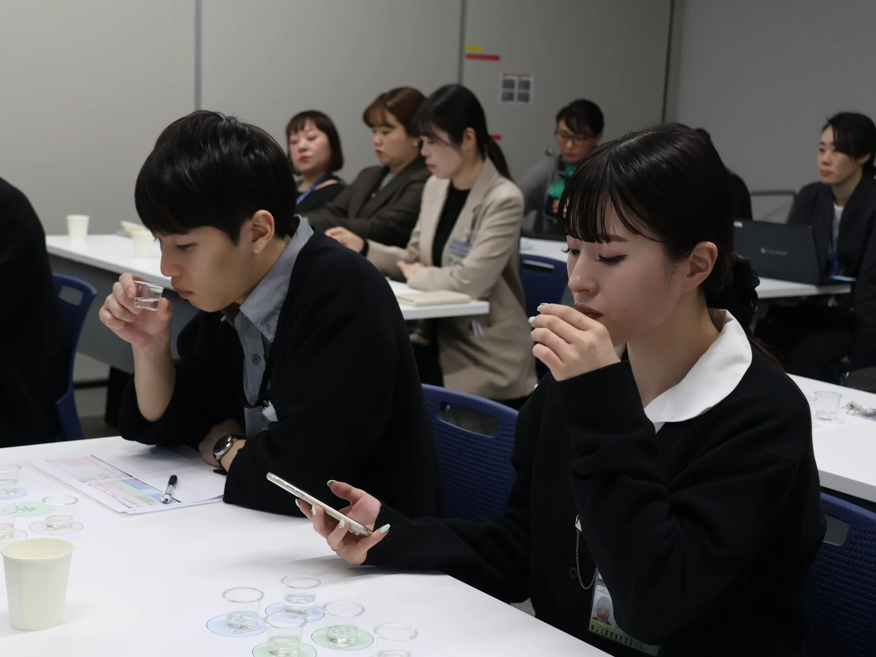 販売スタッフの試飲会