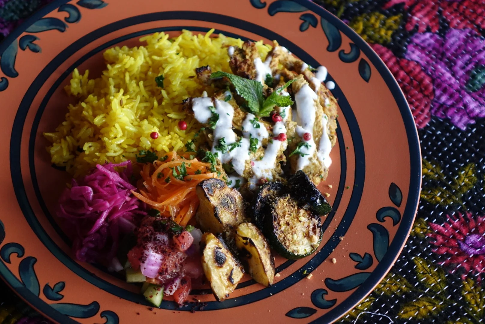 彩り豊かな中東風の料理