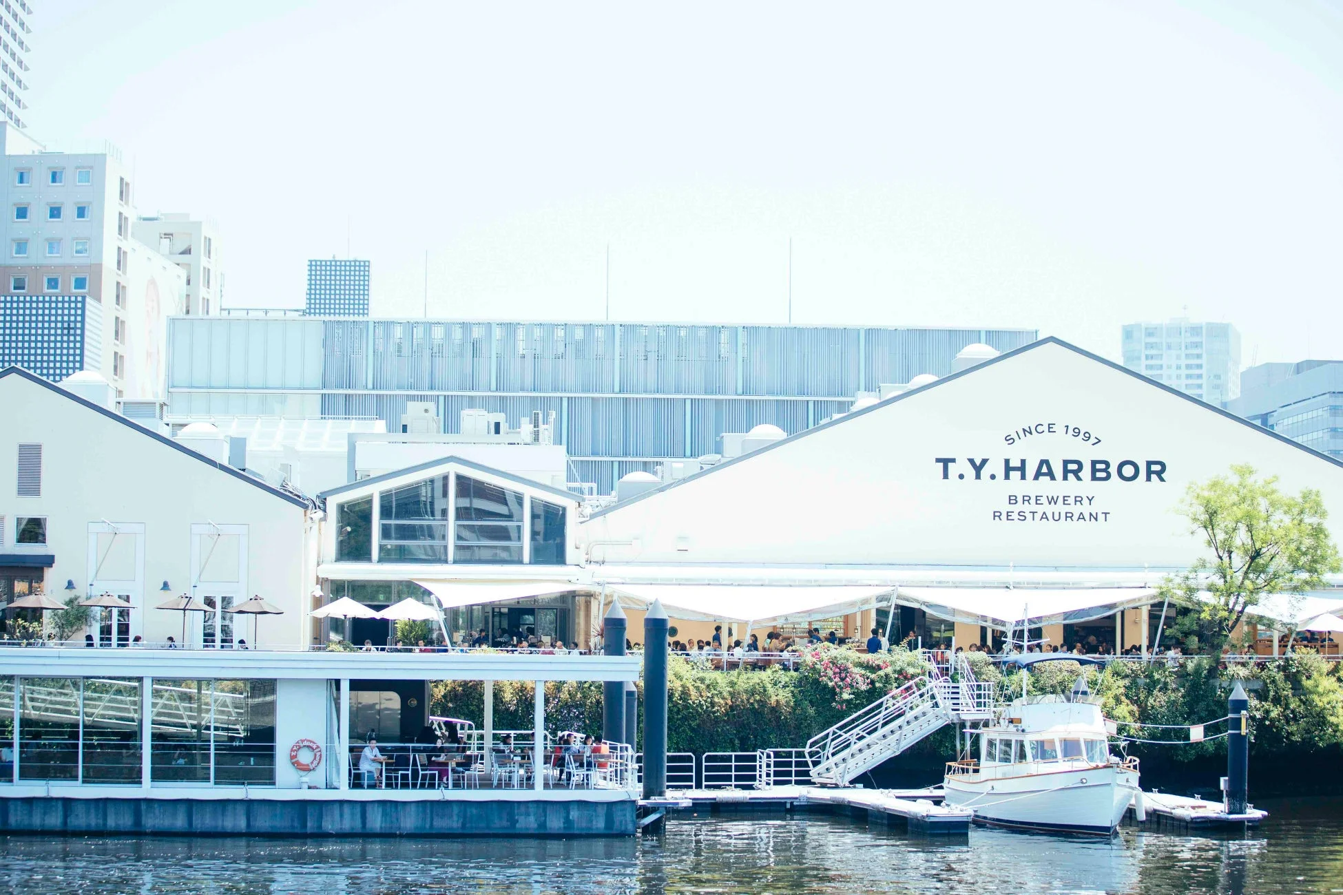 T.Y.HARBOR Brewery系列店「CICADA」の外観