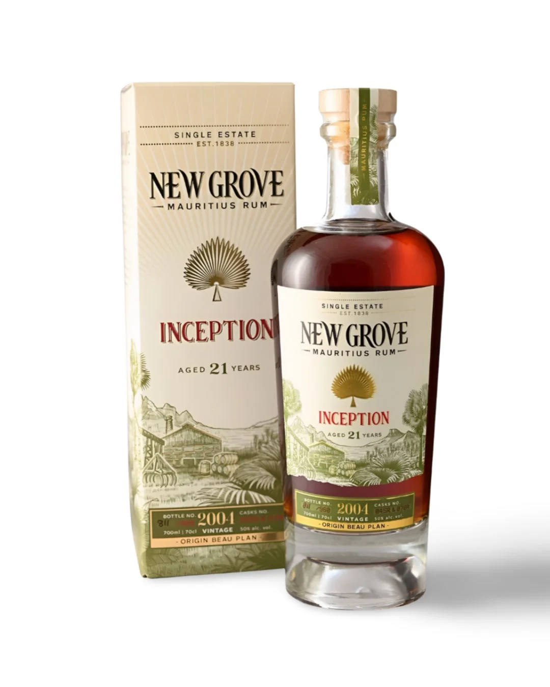 ベージュ色の箱と琥珀色の液体が入った「NEW GROVE MAURITIUS RUM INCEPTION AGED 21 YEARS」のボトルです。2004年ヴィンテージで、高級感を漂わせるラム酒のパッケージと製品が並んでいます。