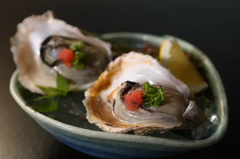 春の味覚岩牡蠣