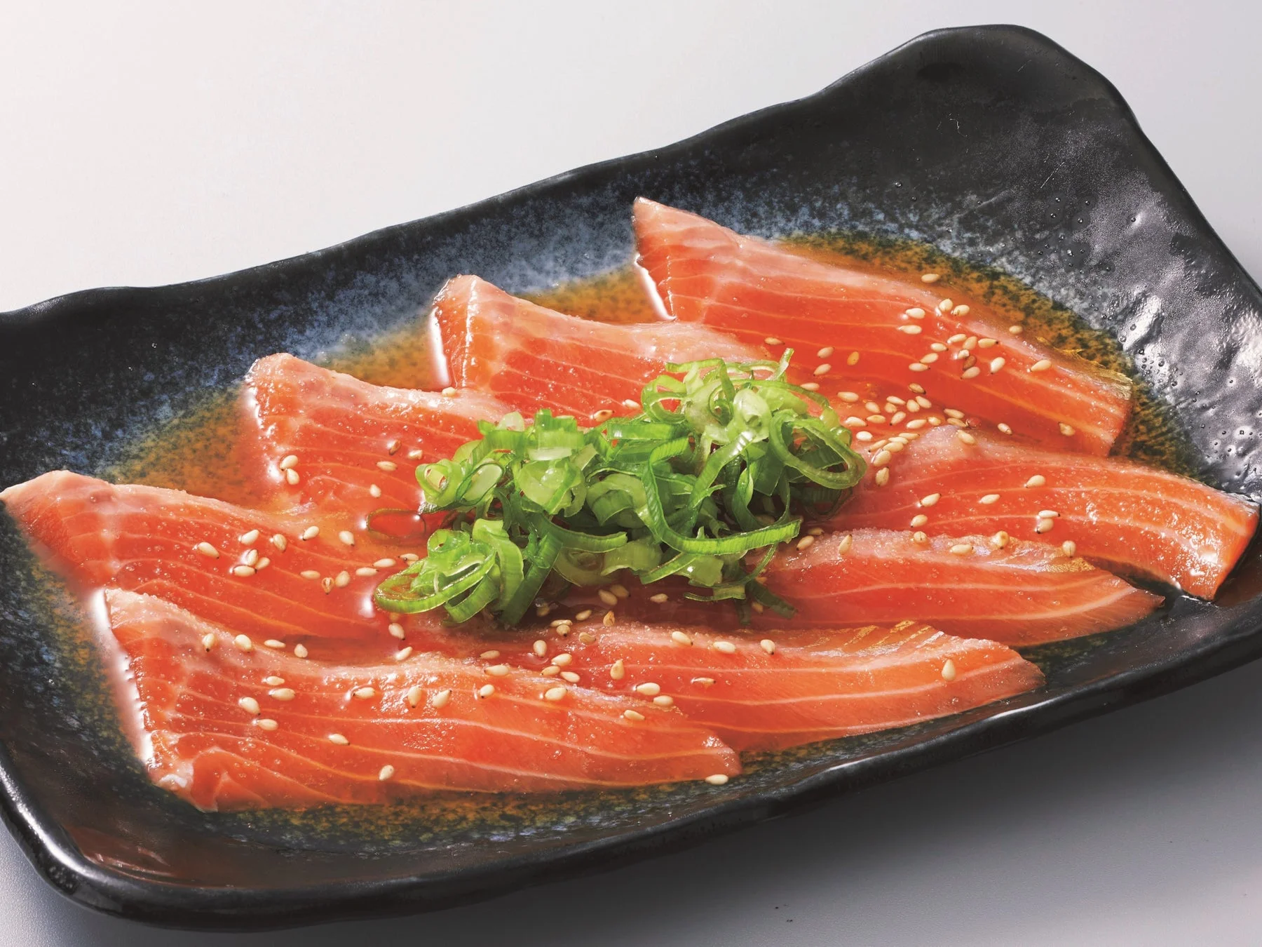 レバ刺しみたいなサーモン