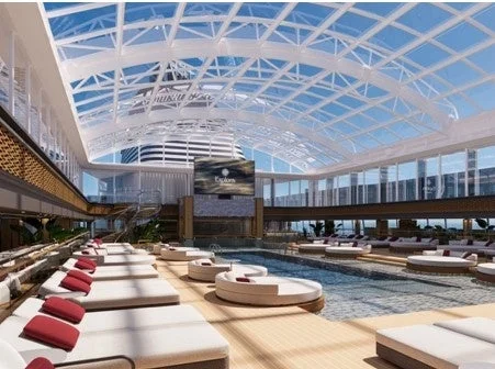 豪華な屋内プールエリア