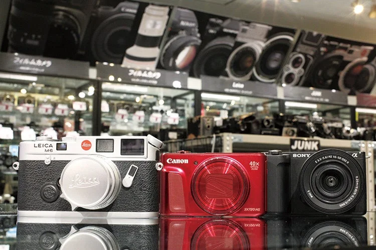 ワットマンカメラ店内