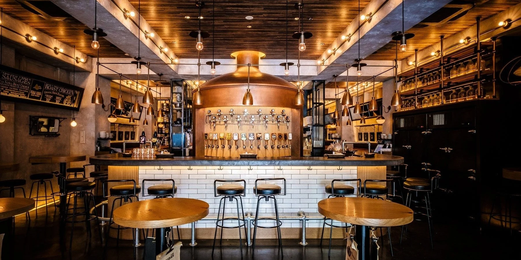 よなよなビアワークスの店内