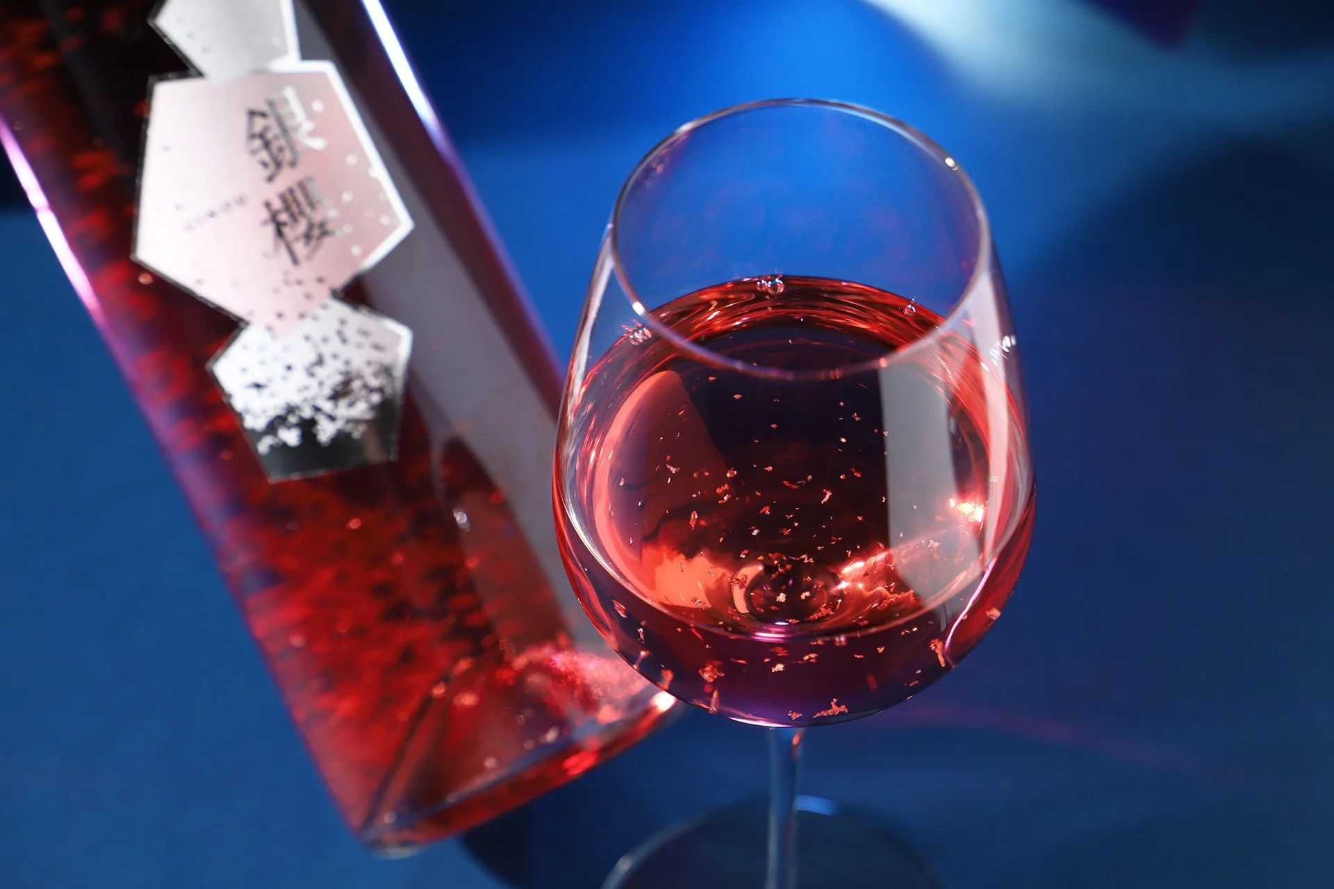 グラスに注がれた銀櫻 -ginou-