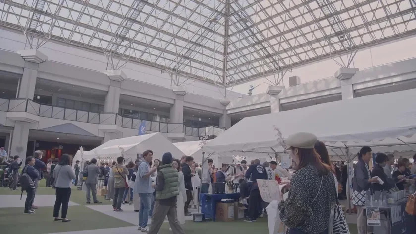 倧å¢ã®äººã
ã§è³ããå±å
ã€ãã³ãã®æ§å