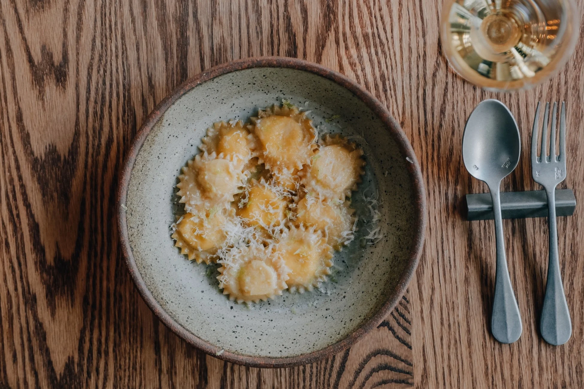 ラビオリとワイン