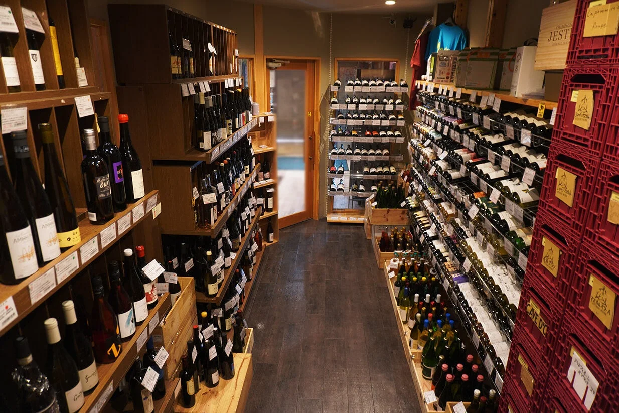 海外ナチュラルワイン、日本ワインのセラー