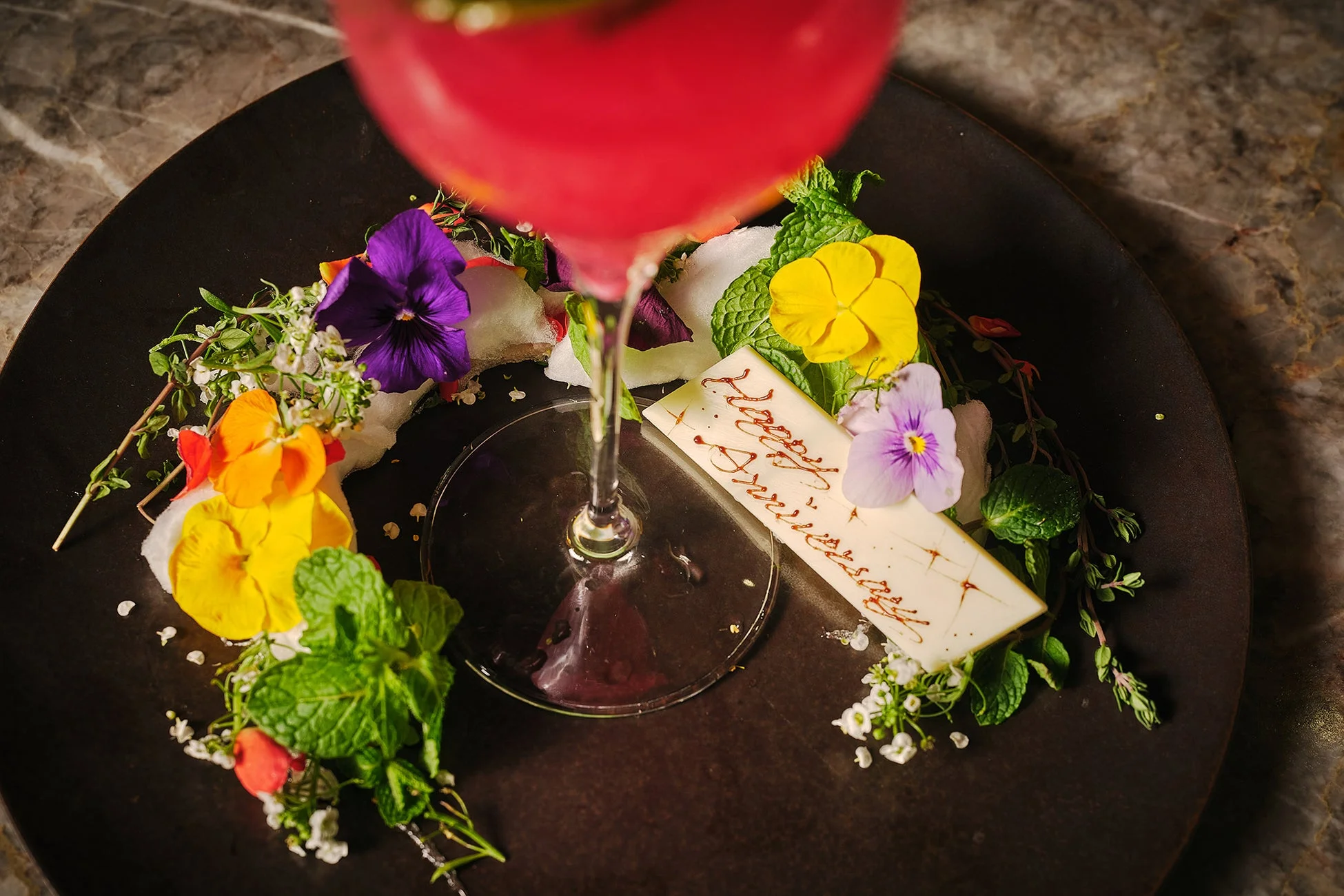 Happy Anniversaryメッセージ付きカクテル