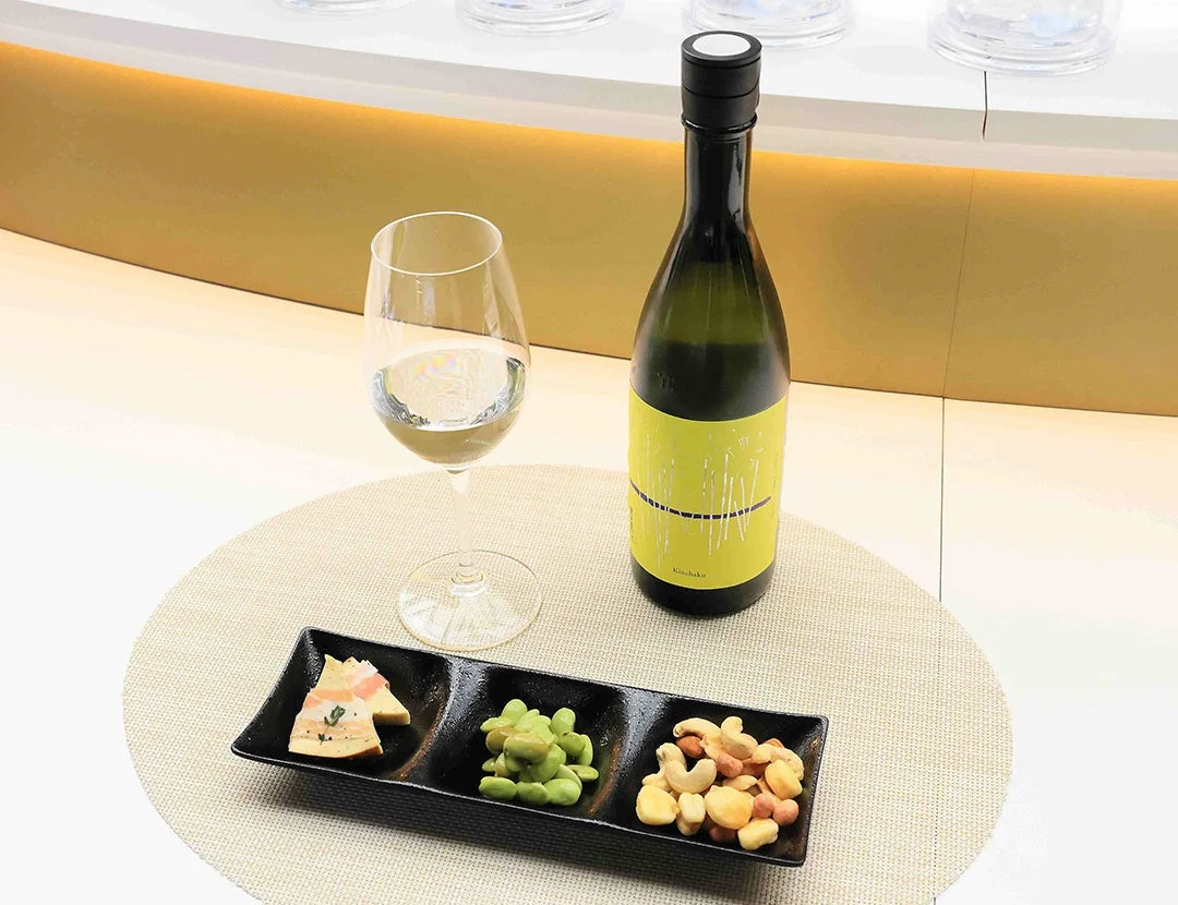 日本酒とグラス
