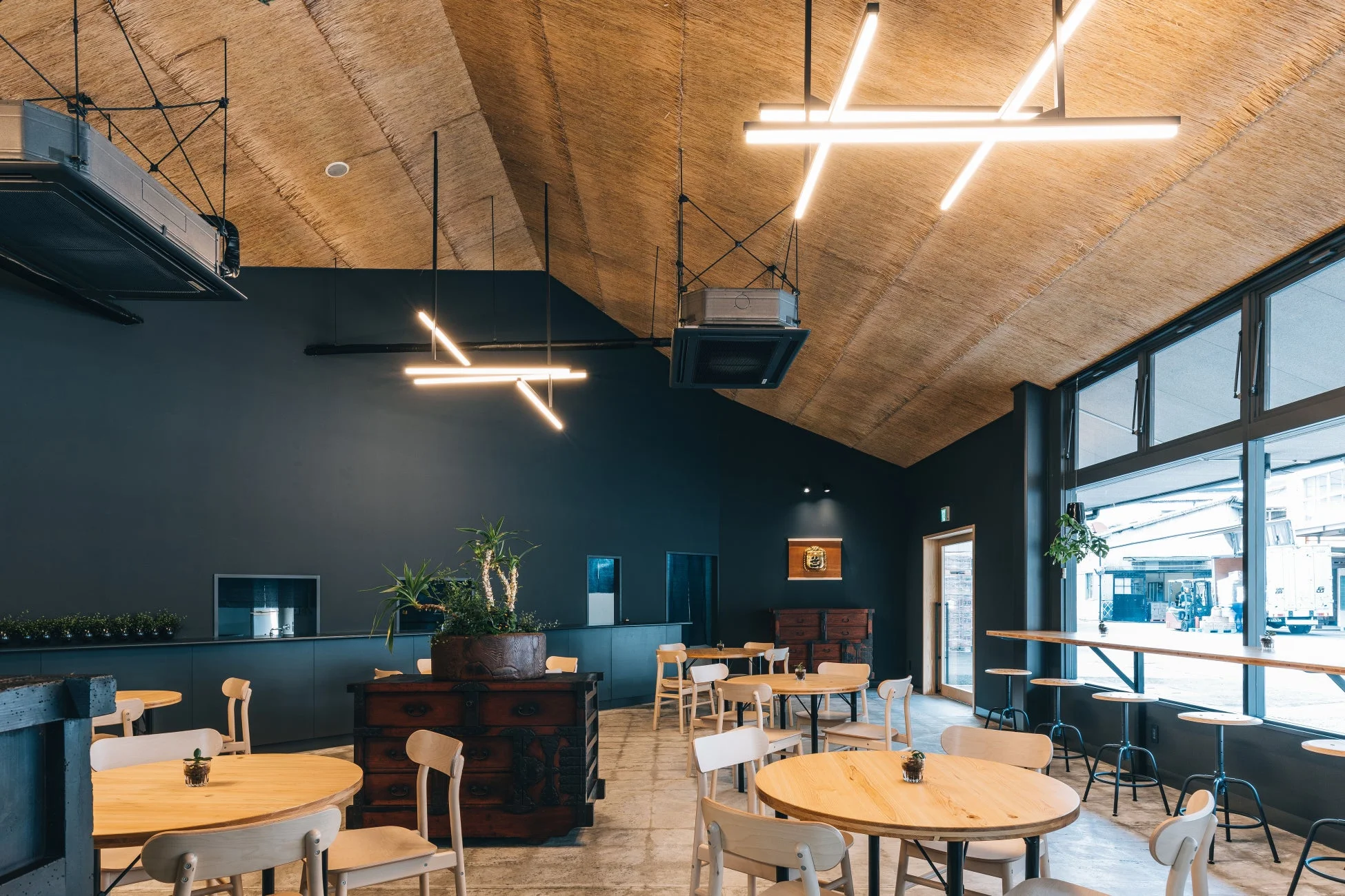 SASAICHI KRAND CAFEの店内