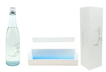 富然 晄のボトルとギフトボックス