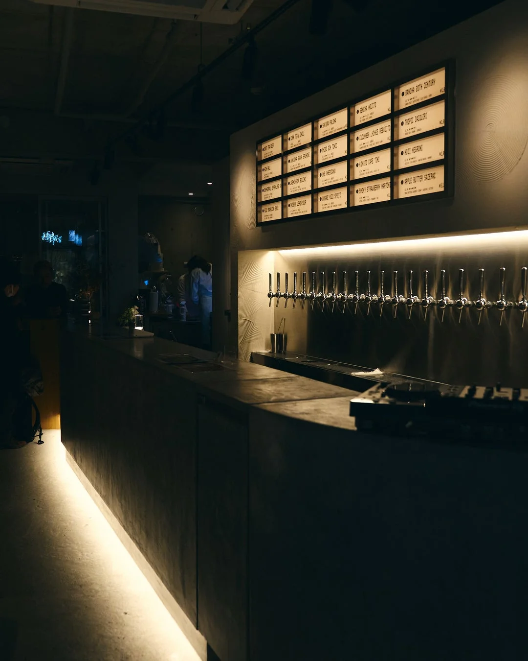 バーカウンターの様子