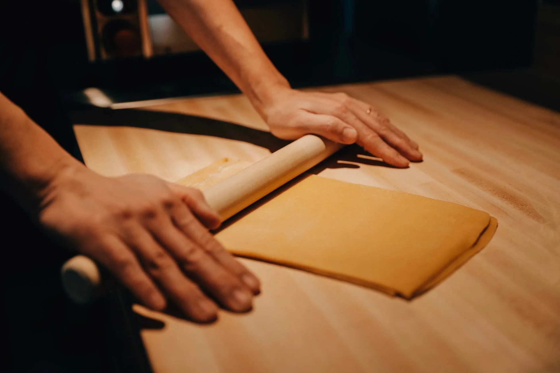 パスタ生地を伸ばす