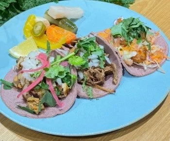 LA CABINAのタコス・トリオ