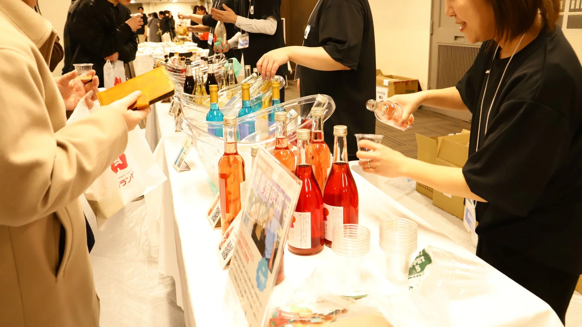 試飲会の様子