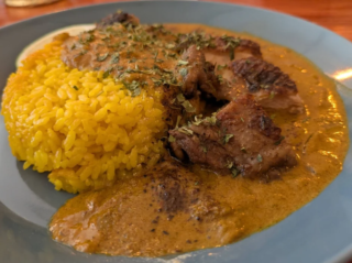 大手企業で働く「カレーマニア」が夢を叶えた！週1日限定「Good Day Curry」が示す新しい働き方と経営のヒント🍛✨