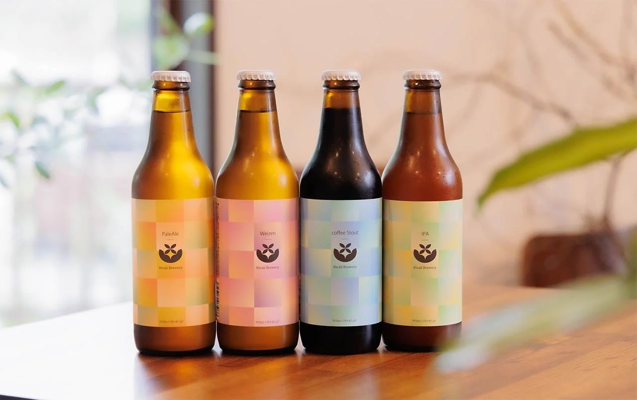 4種類のクラフトビールボトル
