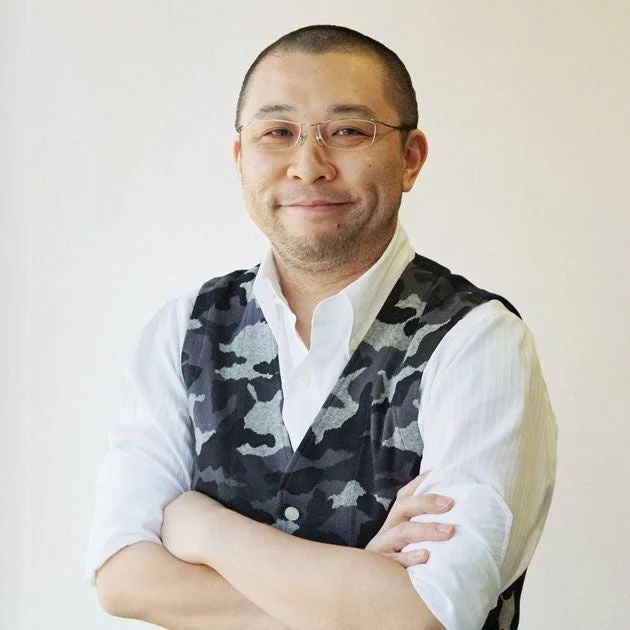 高梨巧氏