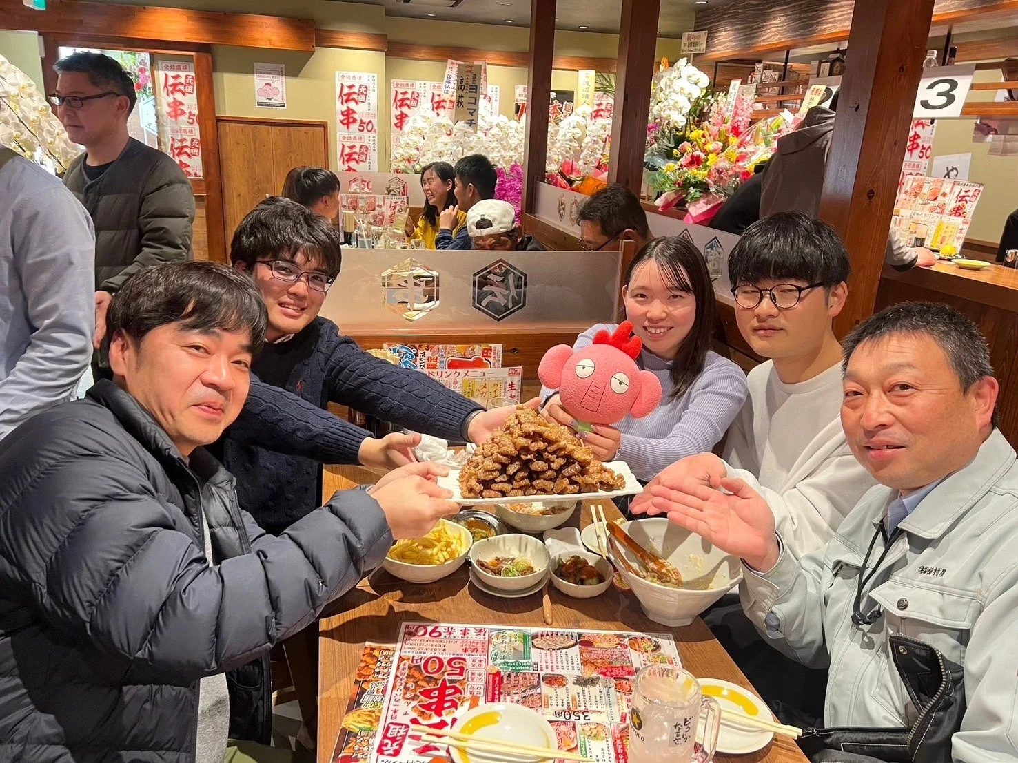伝串を楽しむ人々