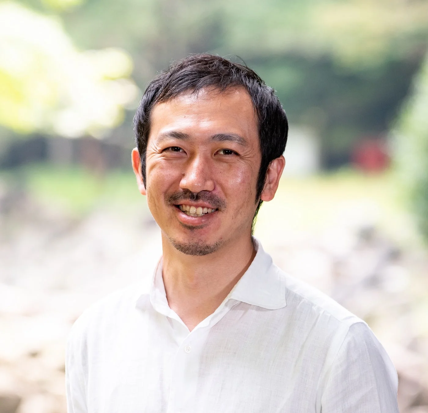 新谷健司氏